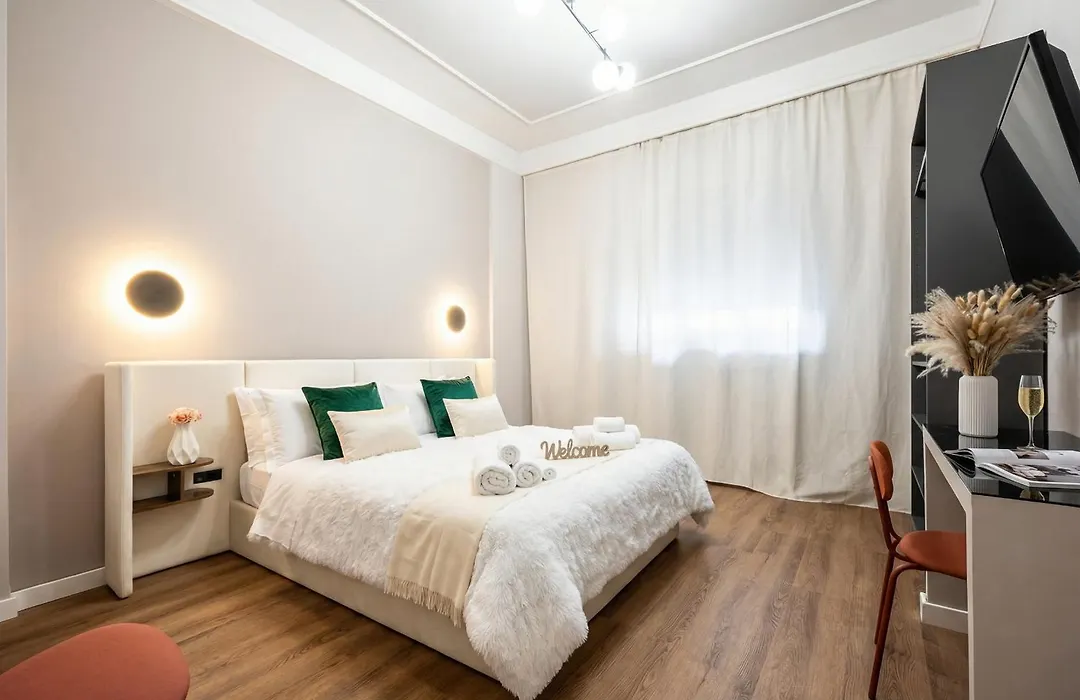Frida Apartment 5 Min From Metro Station-1